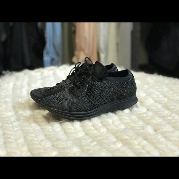 Nike Flyknit runners - Picture 6 of 6